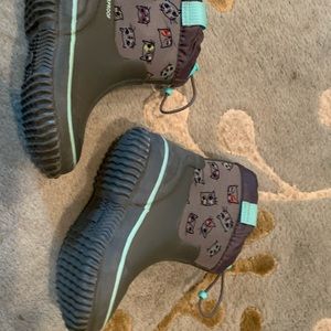 Toddler 7/8 waterproof winter boots